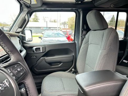 New 2026 Jeep Wrangler Unlimited Sport AWD/4WD image 31