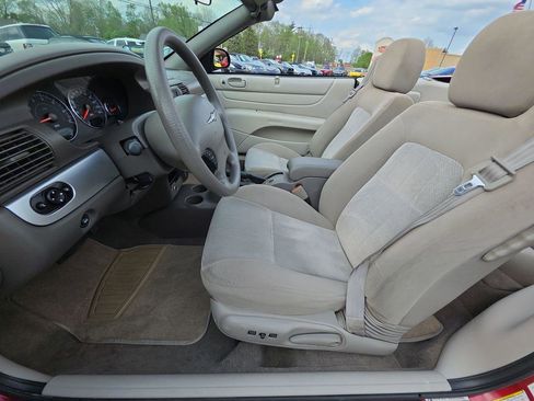 Used 2006 Chrysler Sebring Touring image 3