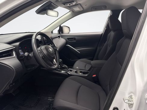 Used 2024 Toyota Corolla Cross LE AWD/4WD image 10