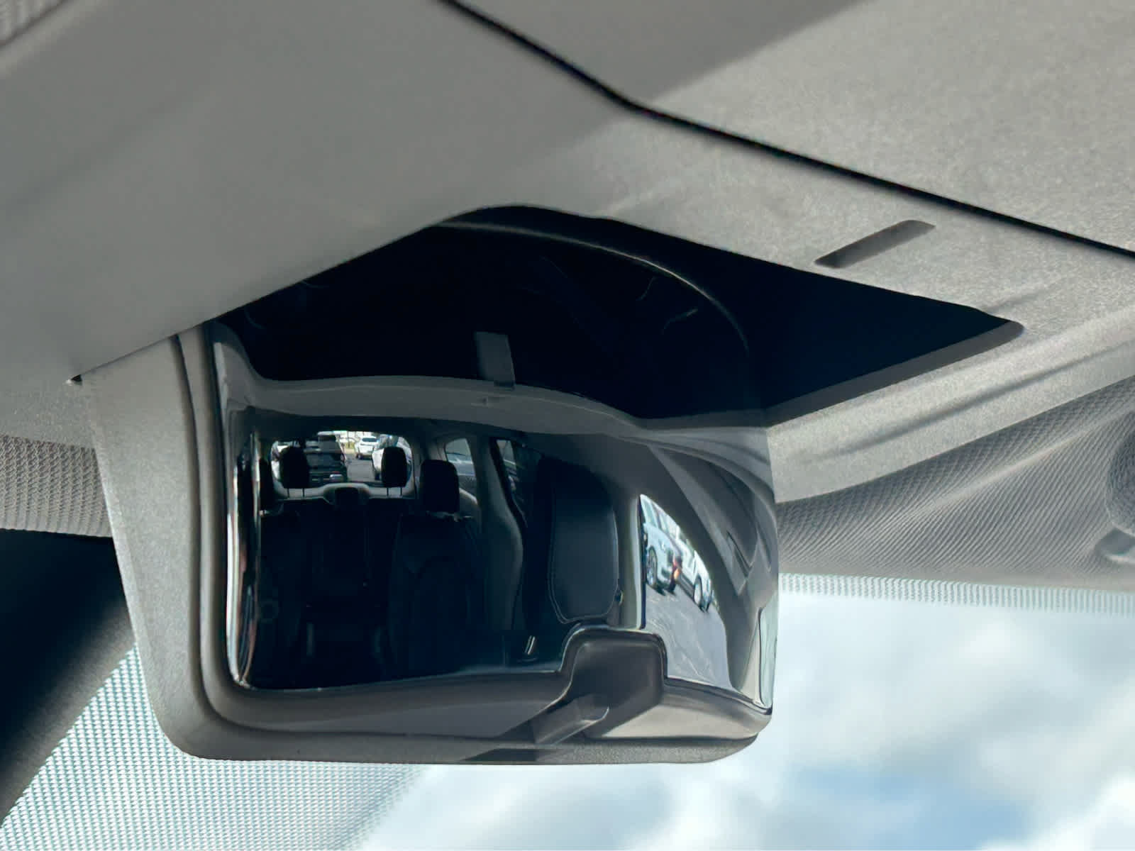 Used 2024 Chrysler Pacifica Touring-L FWD image 44