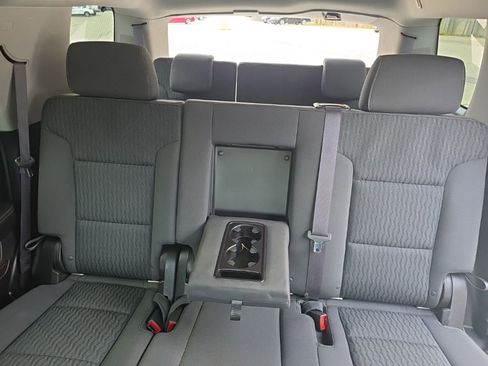 Used 2017 GMC Yukon SLE w/ HD Trailering Package image 21