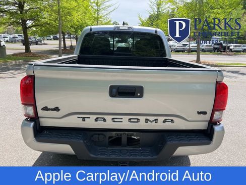 Used 2023 Toyota Tacoma SR5 w/ Technology Package image 7