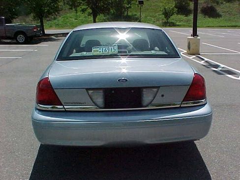 Used 2007 Ford Crown Victoria LX RWD image 14