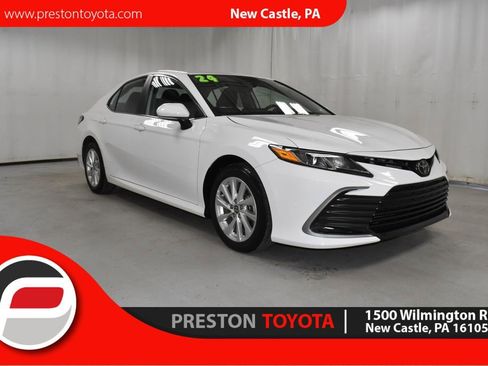 Used 2024 Toyota Camry LE image 1