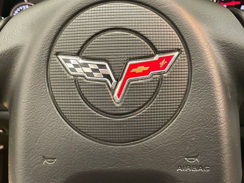 Used 2005 Chevrolet Corvette Coupe w/ Preferred Equipment Group RWD image 33