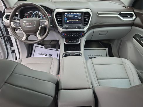 Used 2021 GMC Acadia SLT w/ Technology Package FWD image 18