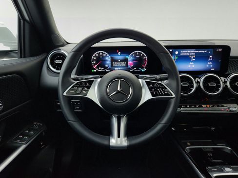 Certified 2026 Mercedes-Benz GLB 250 image 27