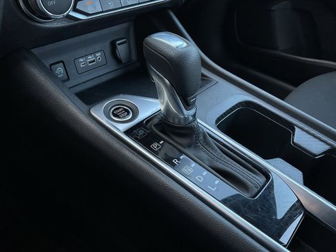 Used 2024 Nissan Sentra SV image 33