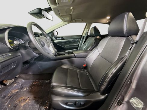 Used 2021 Nissan Maxima 3.5 SV w/ Floor Mat Group FWD image 22