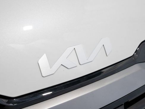 New 2026 Kia Sportage EX image 3