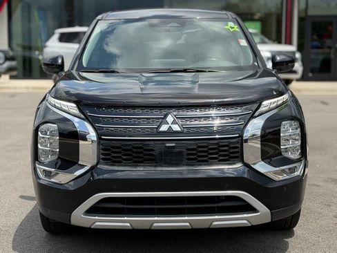 Used 2024 Mitsubishi Outlander SE FWD image 2