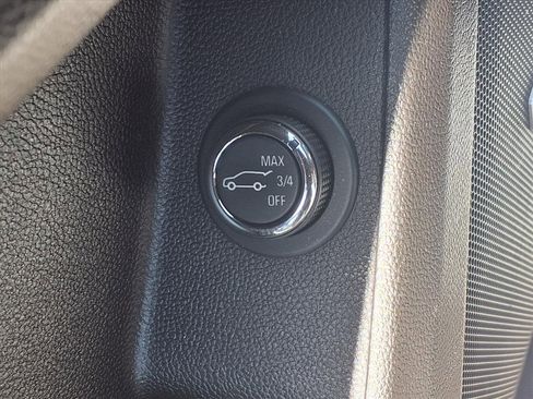 Used 2021 Chevrolet Traverse High Country image 12