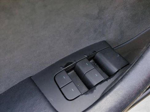 Used 2022 Tesla Model 3 Standard Range RWD image 12