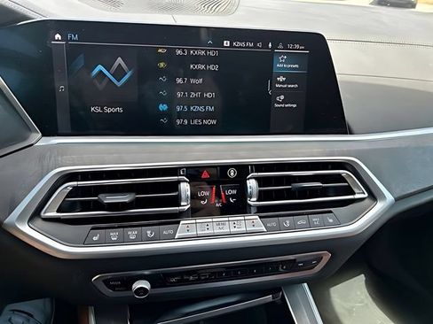 Used 2022 BMW X5 xDrive45e w/ M Sport Package AWD/4WD image 36
