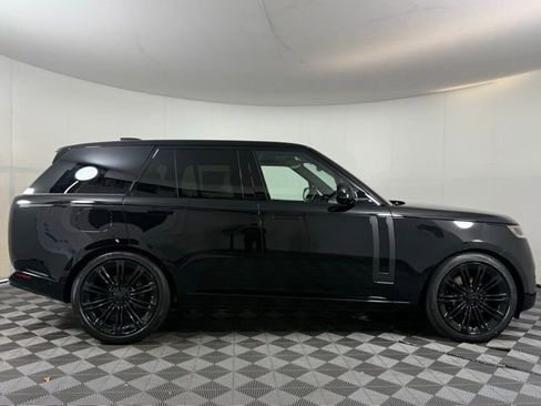 Certified 2026 Land Rover Range Rover SE image 9