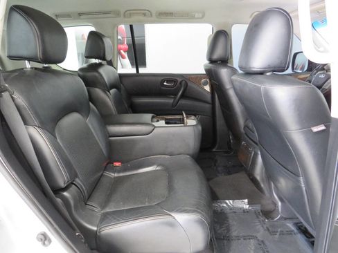 Used 2015 INFINITI QX80 4WD image 8