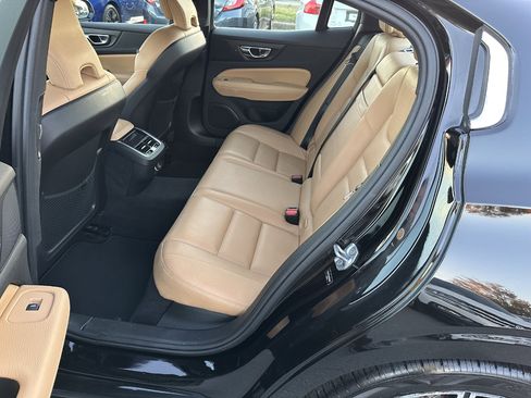 Used 2019 Volvo S60 T6 Inscription image 9