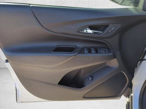 Used 2022 Chevrolet Equinox LT FWD image 7