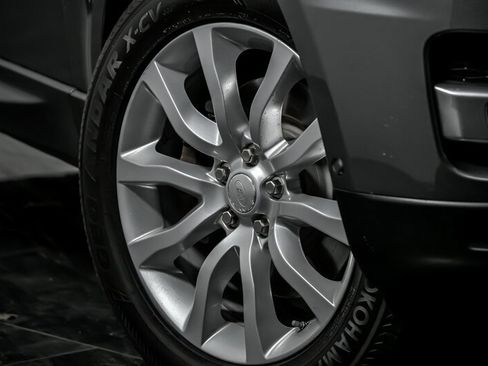 Used 2014 Land Rover Range Rover Sport HSE AWD/4WD image 3