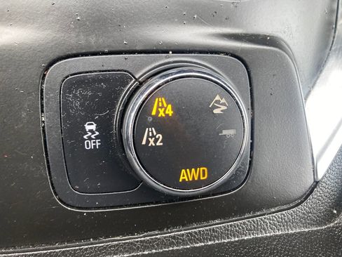 Used 2019 Chevrolet Traverse LT w/ LPO, Floor Liner Package image 39