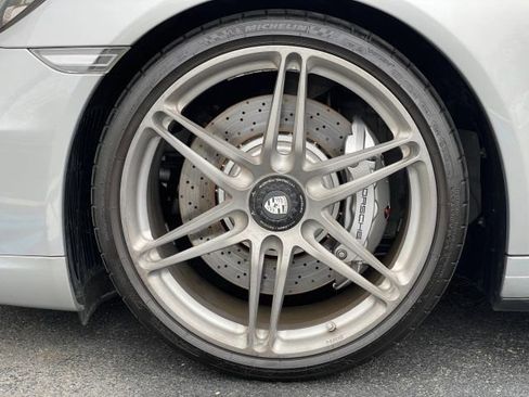 Used 2015 Porsche 911 Carrera 4 GTS image 24