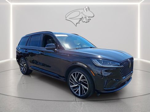 Certified 2025 Lincoln Aviator Black Label w/ Jet Appearance Package AWD/4WD image 6
