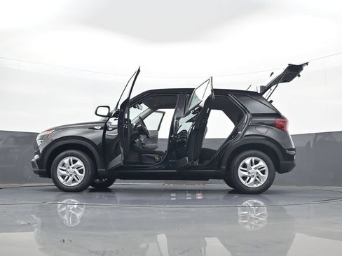 New 2026 Hyundai Venue SE FWD image 34