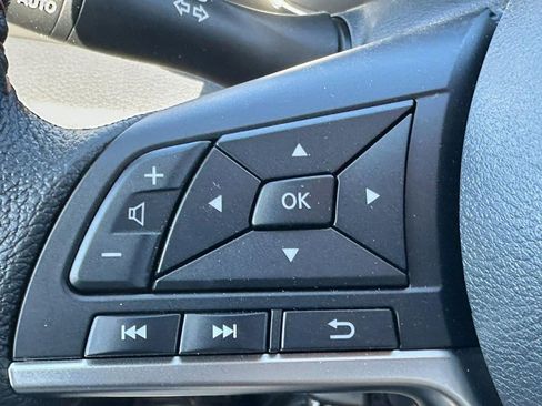 New 2025 Nissan Versa SR image 11