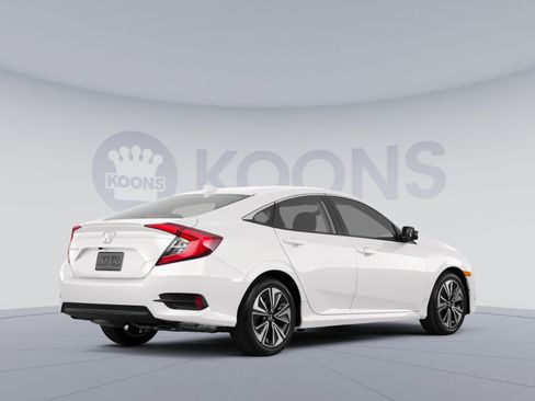Used 2018 Honda Civic EX image 4