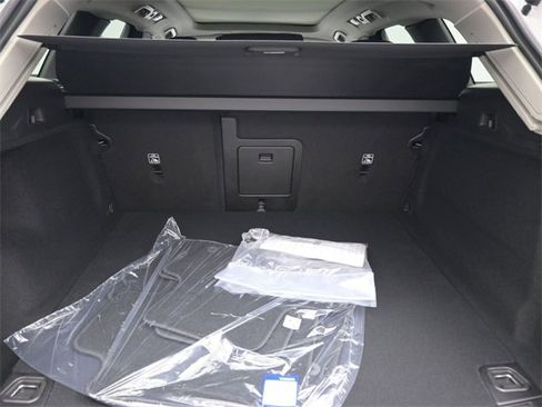 New 2026 Volvo XC60 B5 Core w/ Climate Package image 30