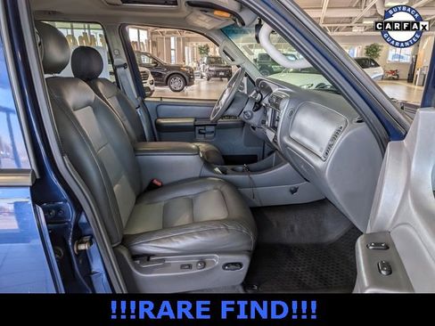 Used 2004 Ford Explorer Sport Trac 4x4 image 22