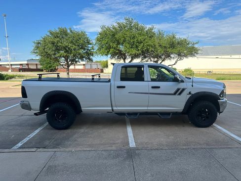 Used 2018 RAM 3500 Tradesman w/ Chrome Appearance Group AWD/4WD image 9