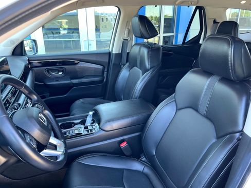 Used 2024 Honda Pilot EX-L image 11