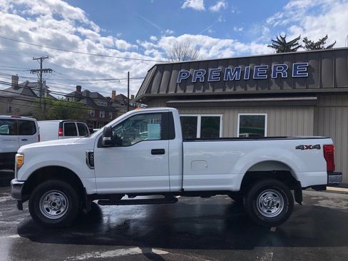 Used 2017 Ford F250 XL w/ Power Equipment Group AWD/4WD image 2