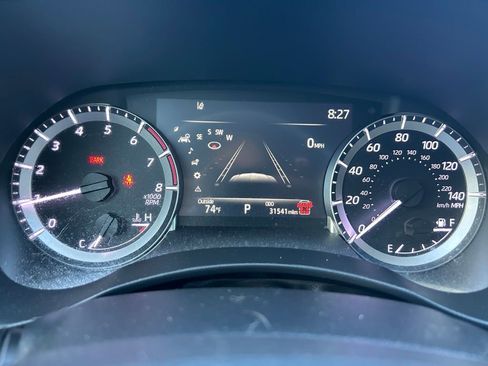 Used 2024 Toyota Highlander XLE image 22