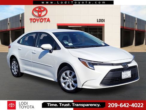 Used 2026 Toyota Corolla Hybrid Sedan FWD image 1