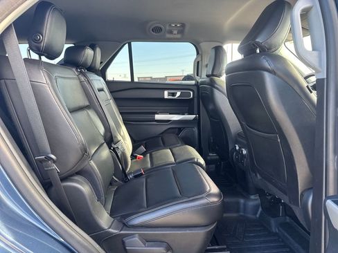 Used 2020 Ford Explorer XLT w/ Equipment Group 202A image 14