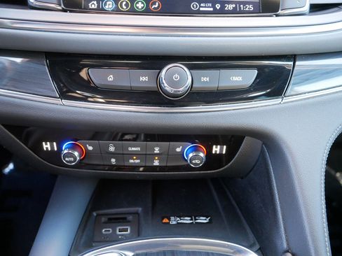 Used 2023 Buick Enclave Essence image 23