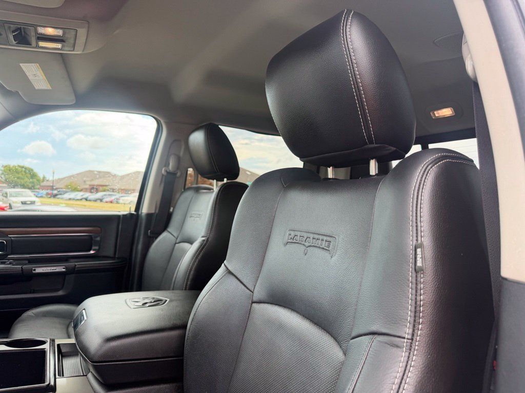 Used 2015 RAM 1500 Laramie w/ Convenience Group AWD/4WD image 29