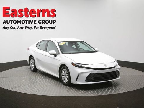 Used 2025 Toyota Camry LE FWD image 50