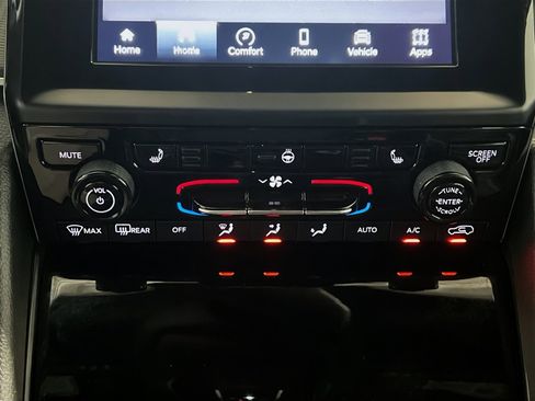 Used 2024 Jeep Grand Cherokee L Laredo AWD/4WD image 11