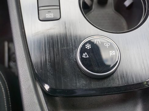 Used 2023 Nissan Rogue SV AWD/4WD image 11