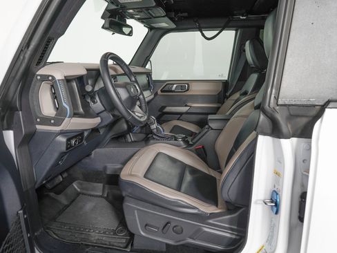 Used 2023 Ford Bronco Wildtrak image 13
