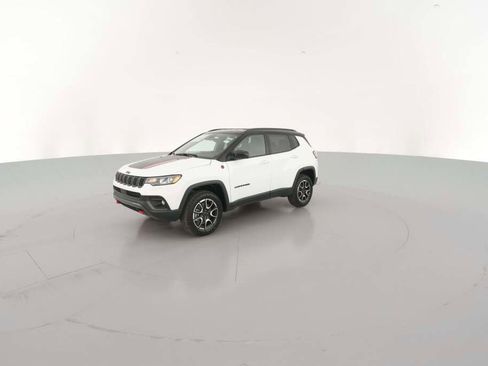 New 2026 Jeep Compass Trailhawk image 4
