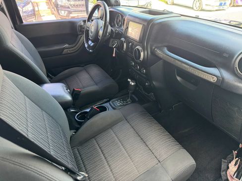 Used 2012 Jeep Wrangler Unlimited Sport AWD/4WD image 21