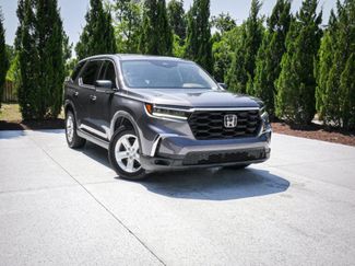 Used 2023 Honda Pilot LX video 2