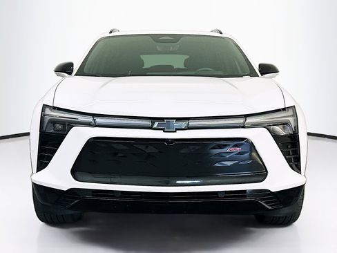 Used 2024 Chevrolet Blazer EV RS AWD/4WD image 2
