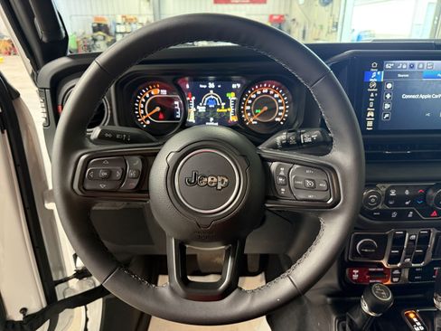 Used 2026 Jeep Wrangler Unlimited Rubicon w/ Safety Group AWD/4WD image 19