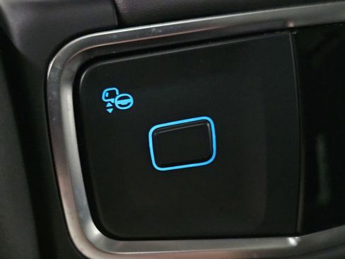 Used 2025 Ford Expedition Active AWD/4WD image 33