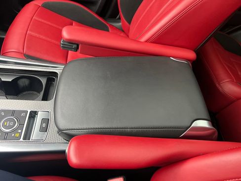 Used 2022 Land Rover Range Rover Sport HSE Dynamic image 29